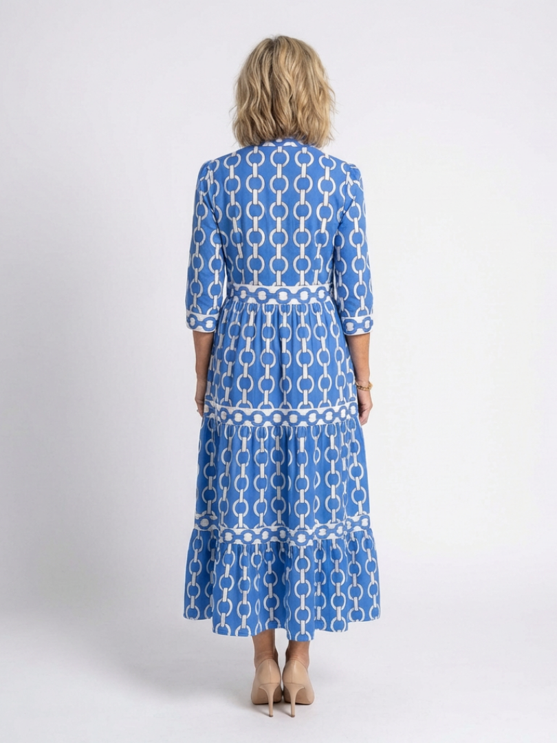 Ysolde | Elegant Chain Pattern Midi Dress with Three-Quarter Sleeves