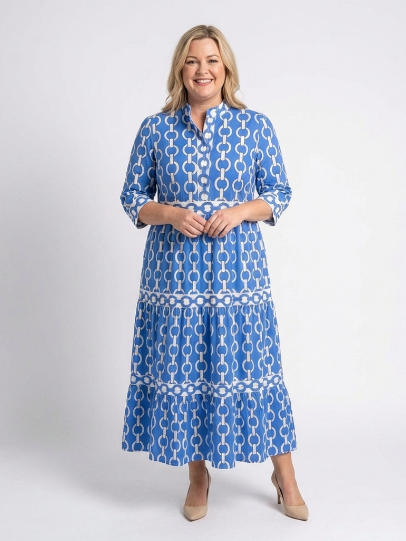 Ysolde | Elegant Chain Pattern Midi Dress with Three-Quarter Sleeves