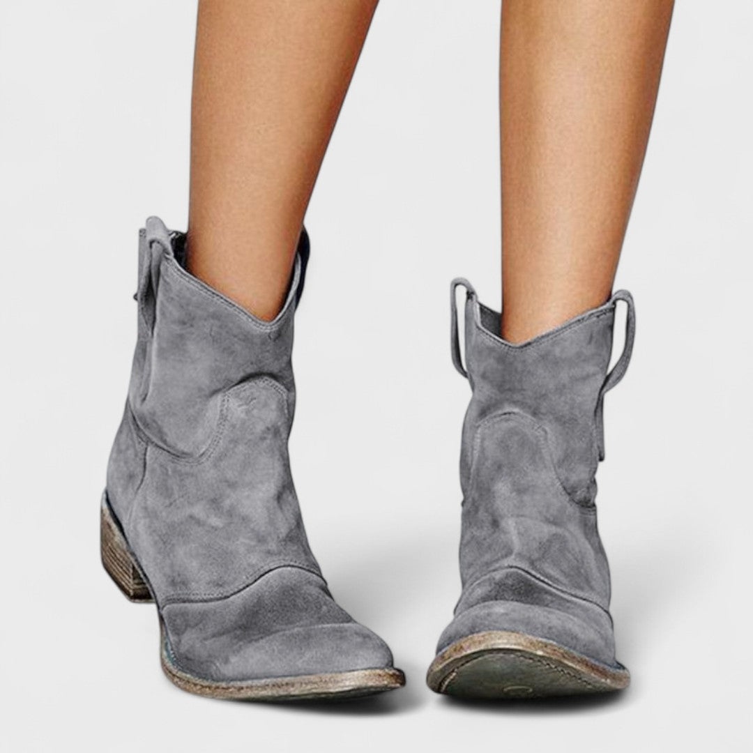 Vélin™ — Elegant Leather Boots