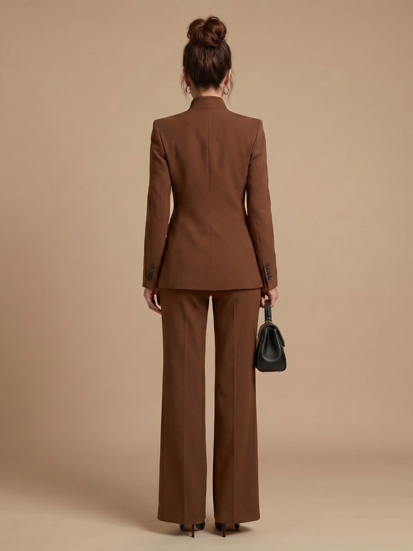 Delta | Elegant Tailored Suit with Structured Stand Collar