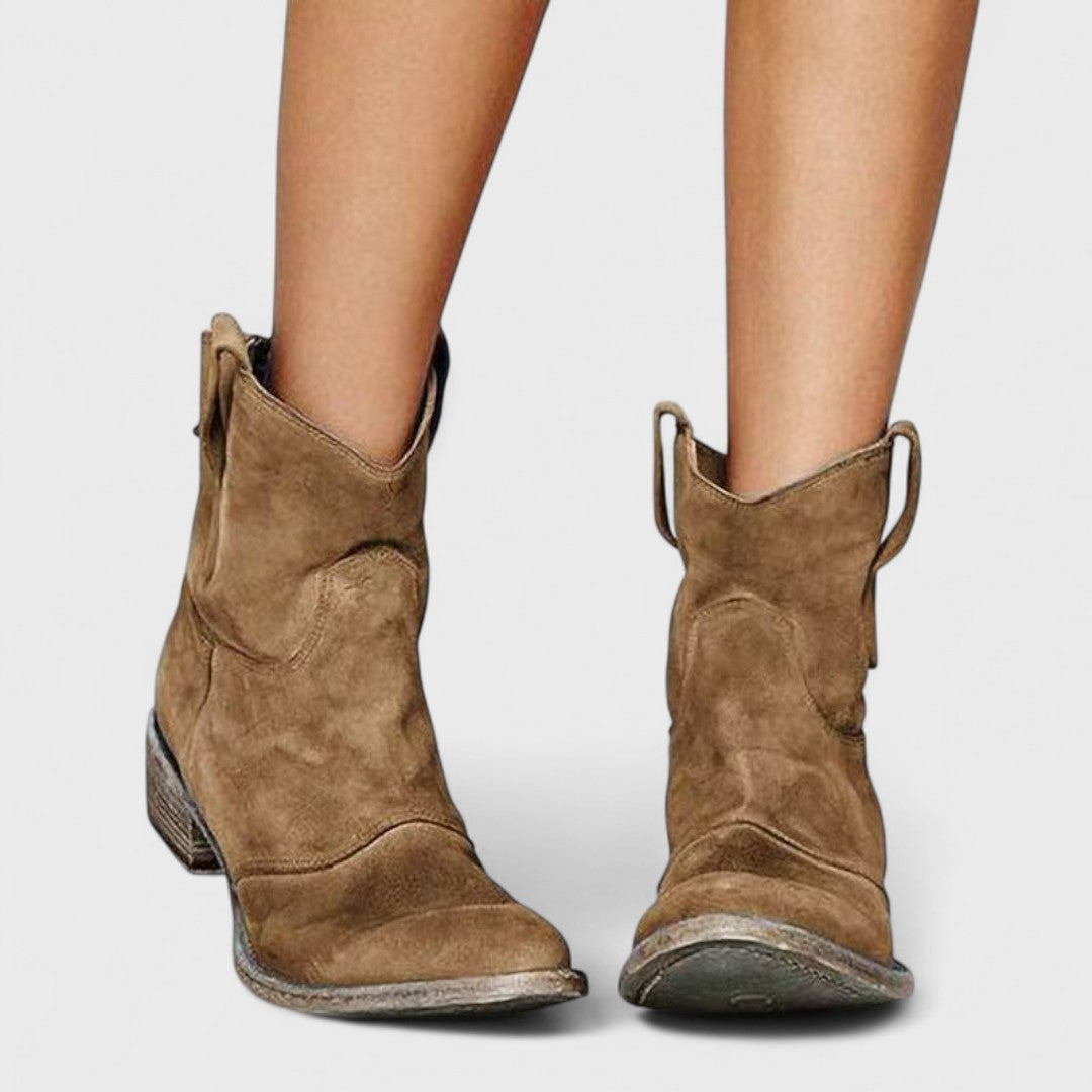 Vélin™ — Elegant Leather Boots